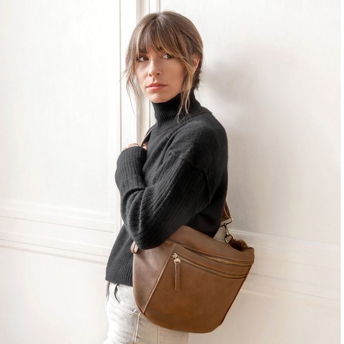 Mel's Crossbody Bag in Black